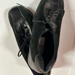 Brand new shoes, never been worn size 8.5 N